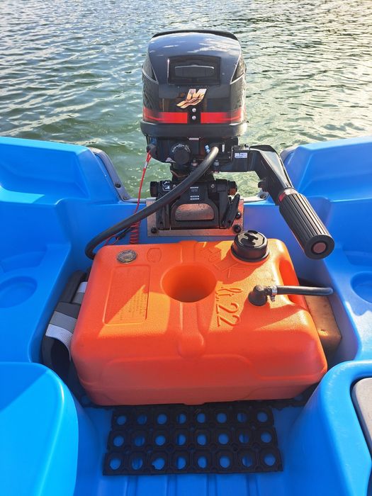 Silnik zaburtowy Mercury 15 kon 2 sów i stopa S rok 2005 Film