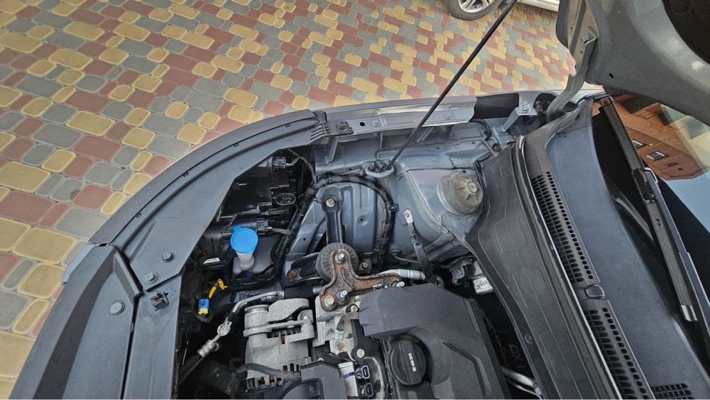 Продам HYUNDAI VENUE Avtomat