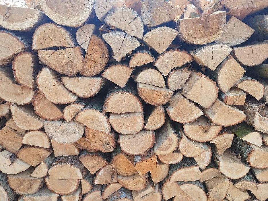 Sprzedam drewno opałowe i kominkowe suche transport