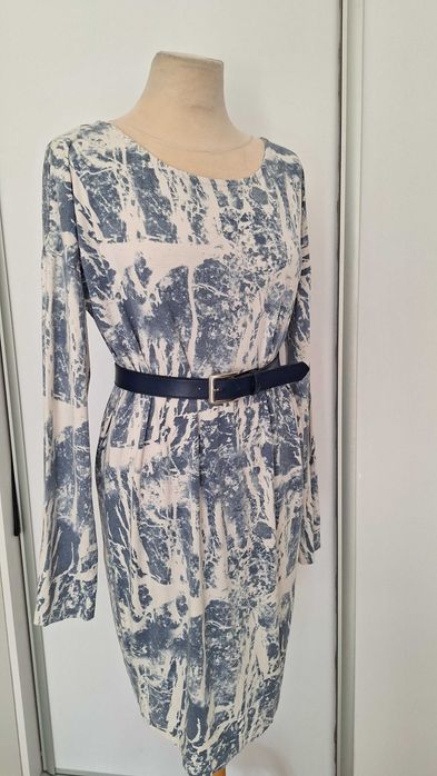 sukienka w roz46/48 wiskoza biust 118 cm dł 96 cm bez paska