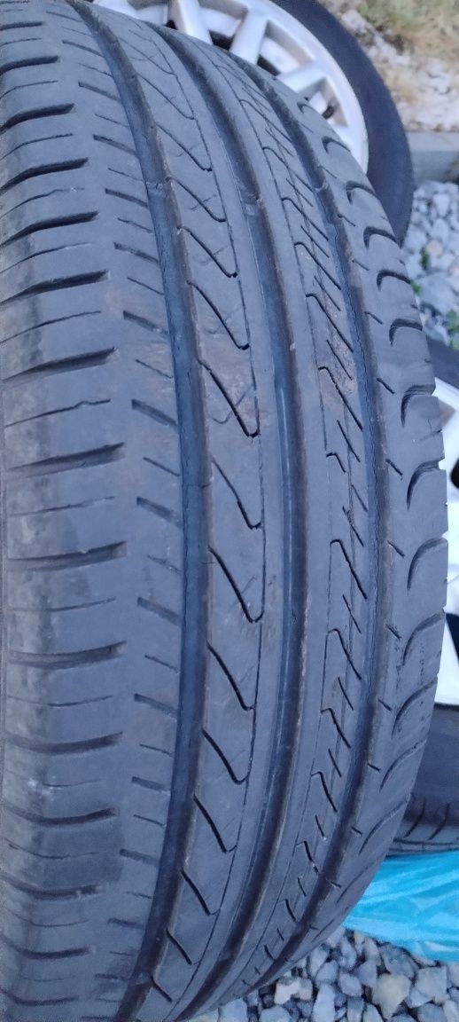 Felgi koła 4x108 Audi 80 bdb stan 195/65r15