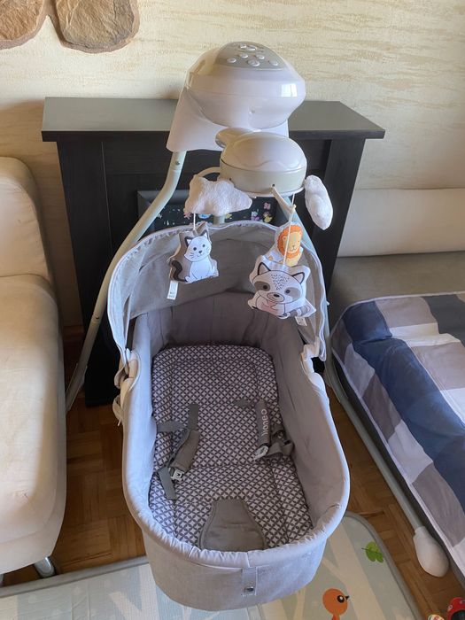 Elektryczną huśtawkę/kołyskę dla niemowląt