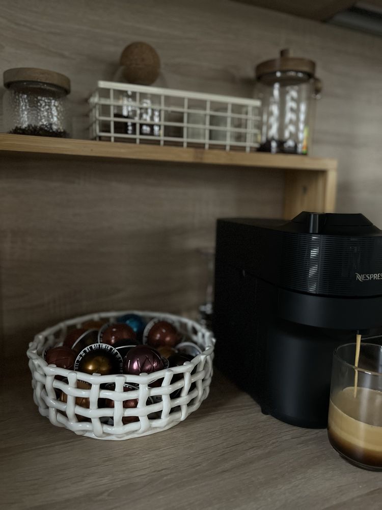 Ekspres do kawy Nespresso- Nowy + 10 kapsułek gratis