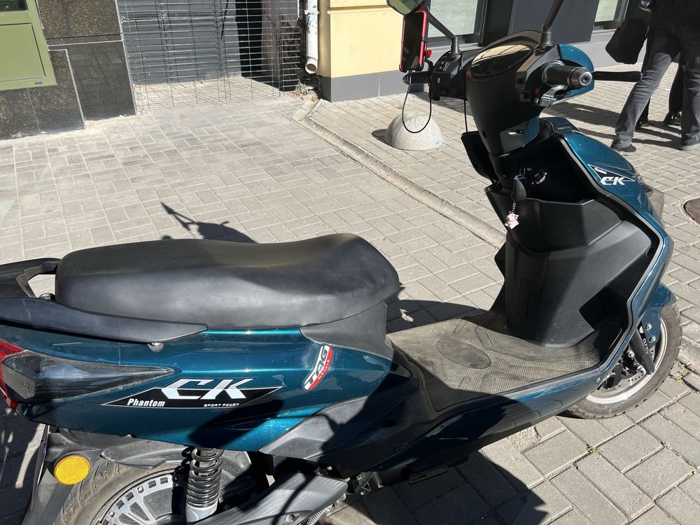 Электро скутер 200км запас