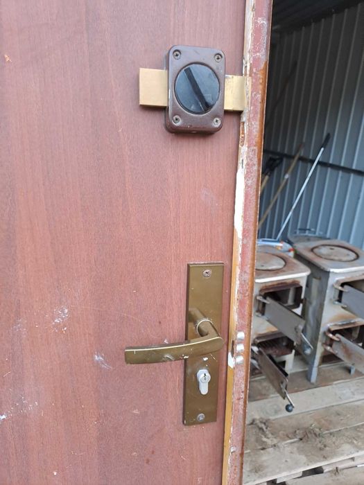 Drzwi tymczasowe na budowę