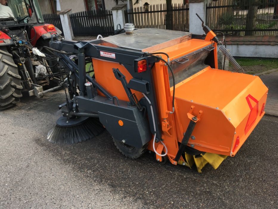 LS500 zamiatarka Iseki Kubota pełen serwis Bemab Broddson Broddway