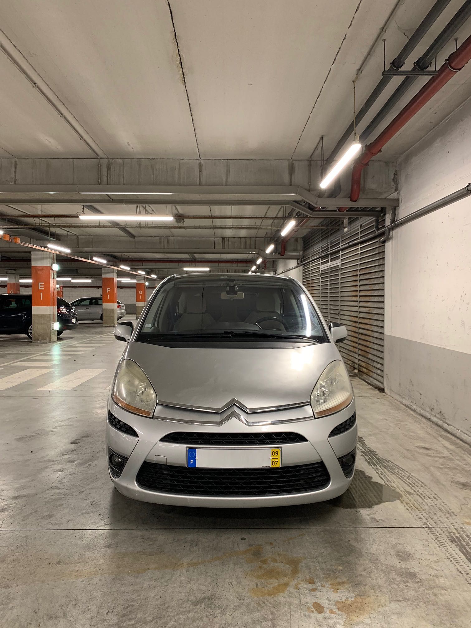 Citroen C4 Picasso - familiar economica - poucos kms