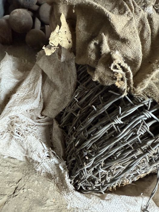 Дріт колючий двохосновний 1,8 мм оцинкований