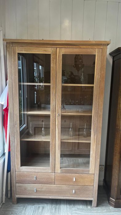 Komoda witryna dębowa bielona