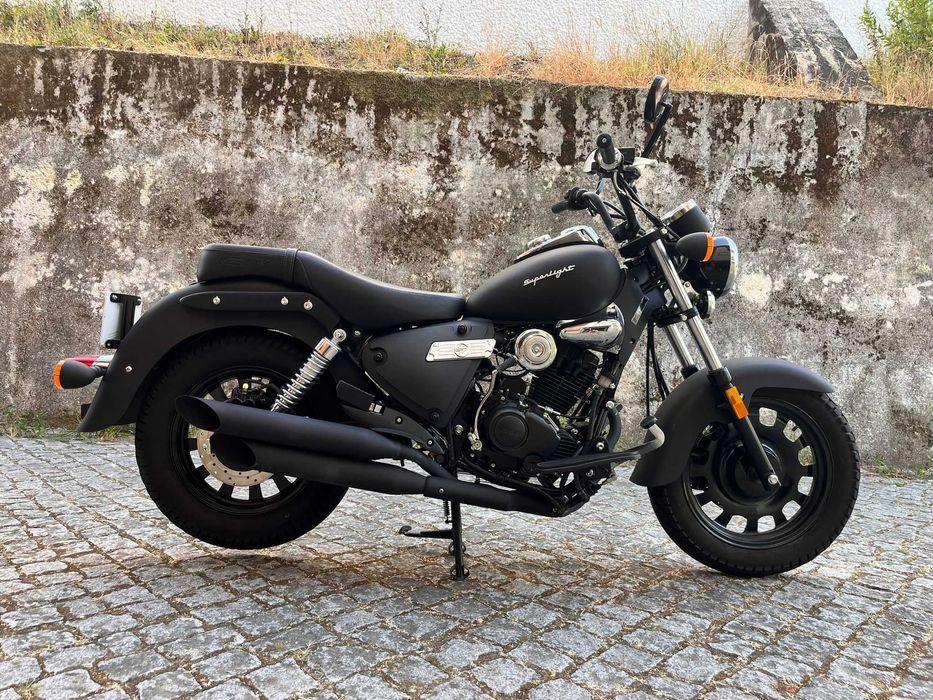 Vendo Keeway Superlight 125 EL como nova
