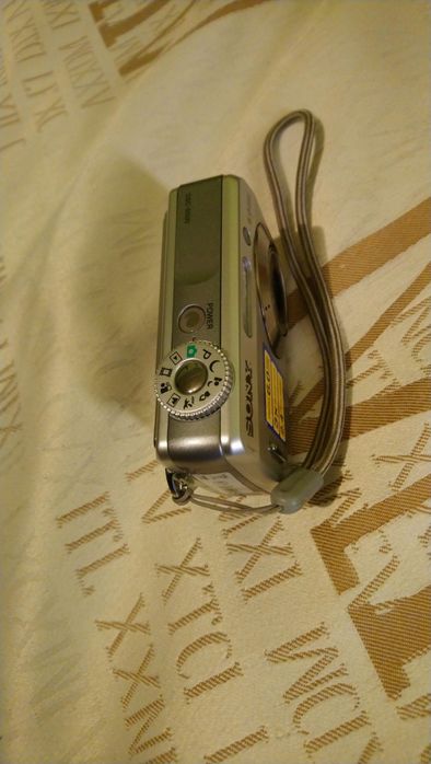 Aparat sony cyber-shot DSC S500