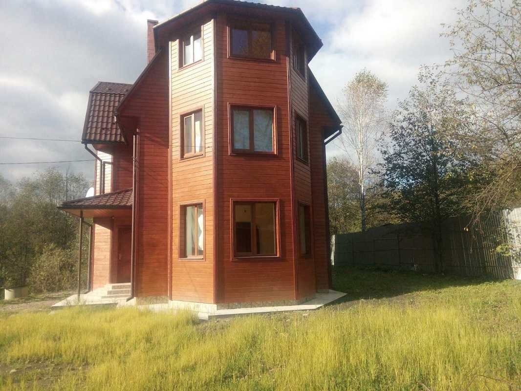 ПРОДАЄТЬСЯ будинок в Карпатах, Чернівецька область, смт Путила.