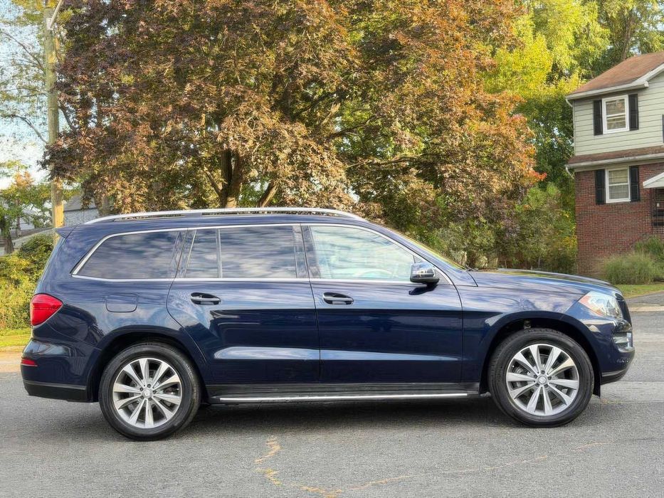 Mercedes-Benz GL-Class      2015