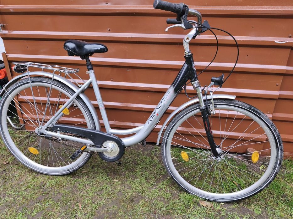 Dameczka 28' z Niemiec, 3 przerzutki w piascie