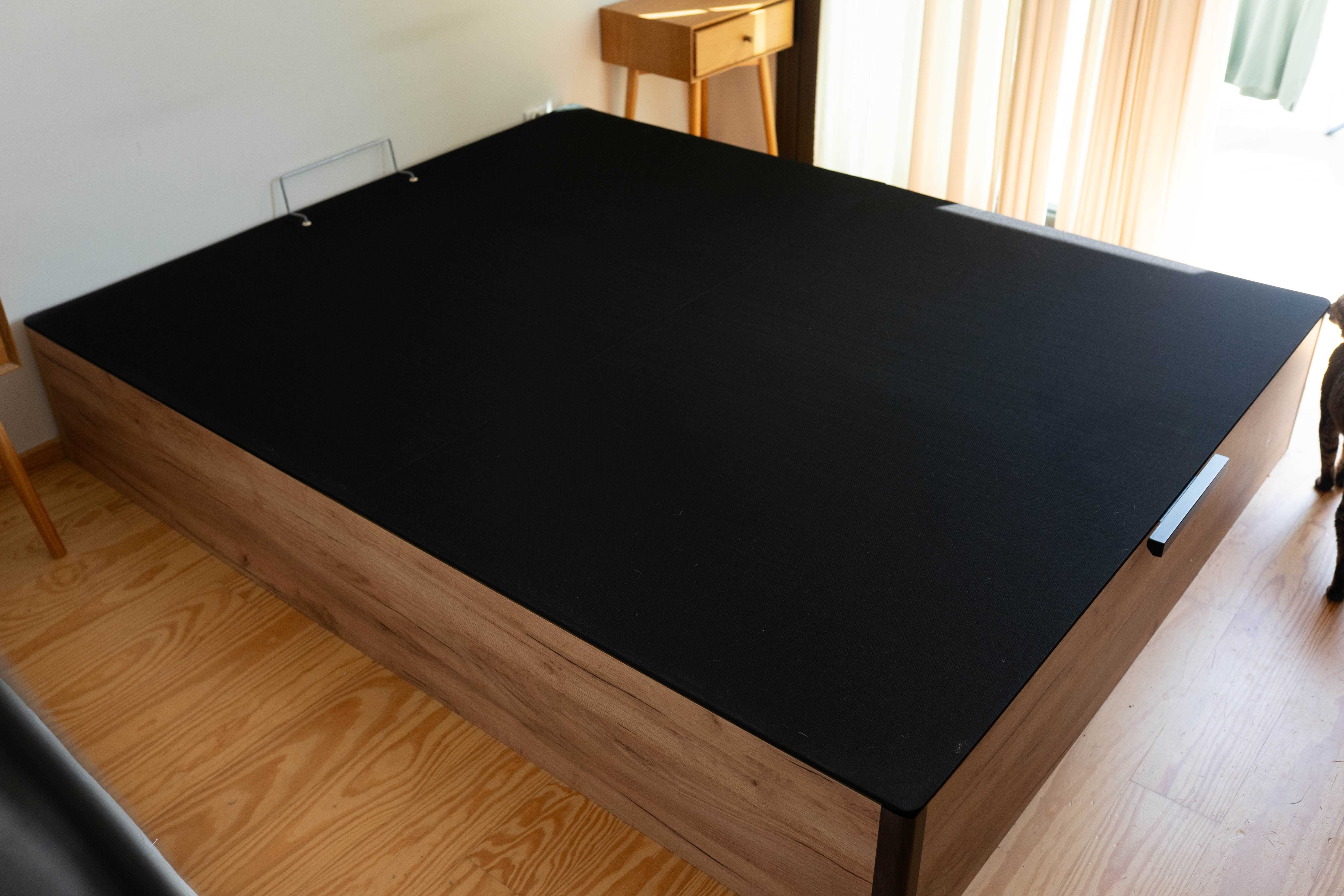 Base Sommier para 160x200cm em excelente estado