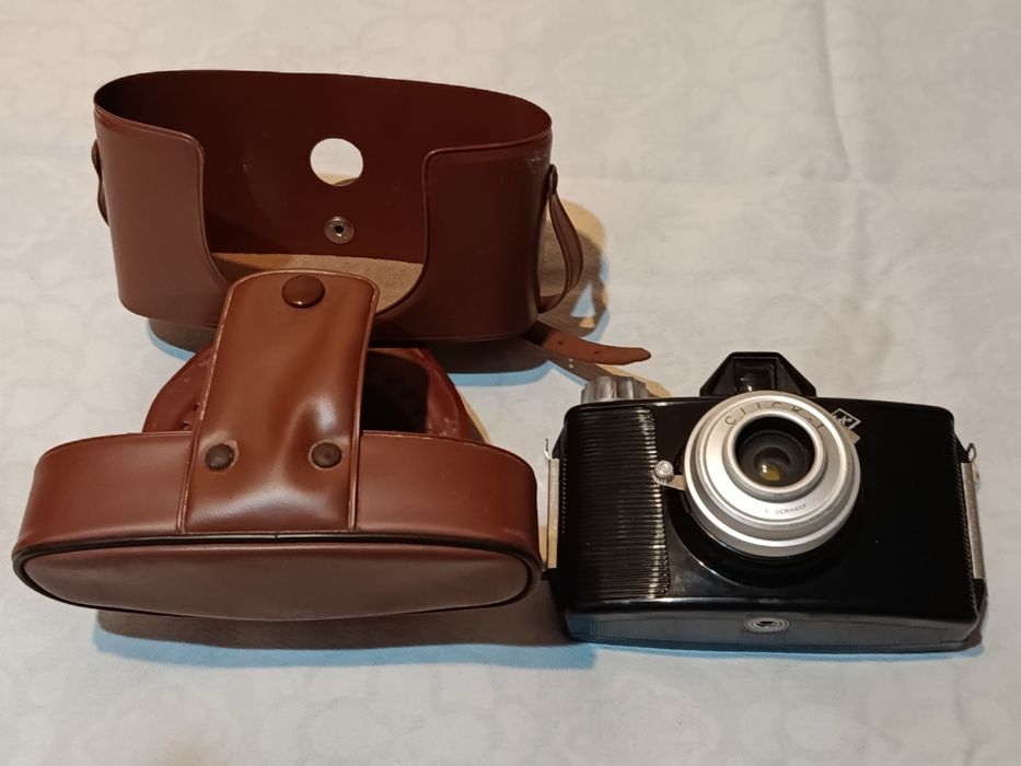 2 Duas Máquinas de fotografar e uma máquina de filmar