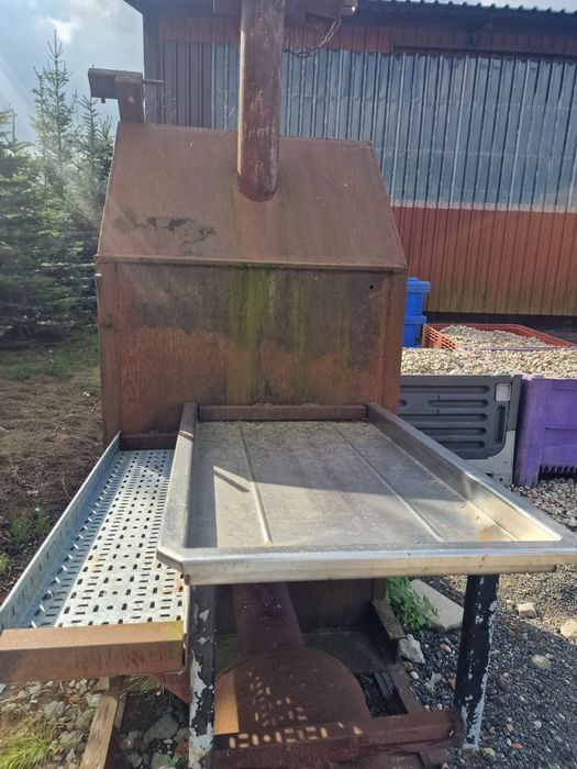 Wędzarnia z grubej blachy solidna