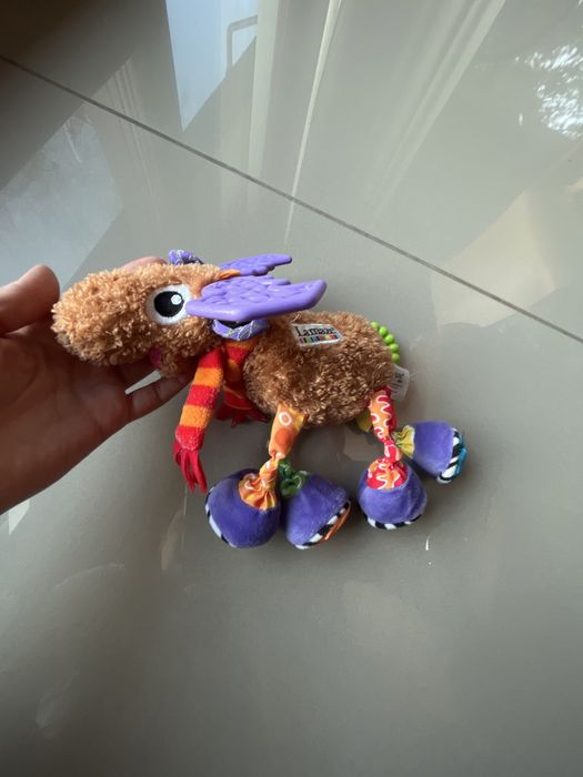 Łoś, renifer Lamaze - pluszowa grzechotka z piszczałka