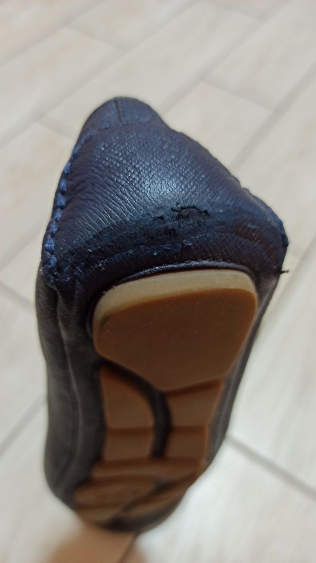 Продам жіночі шкіряні туфлі Michael Kors