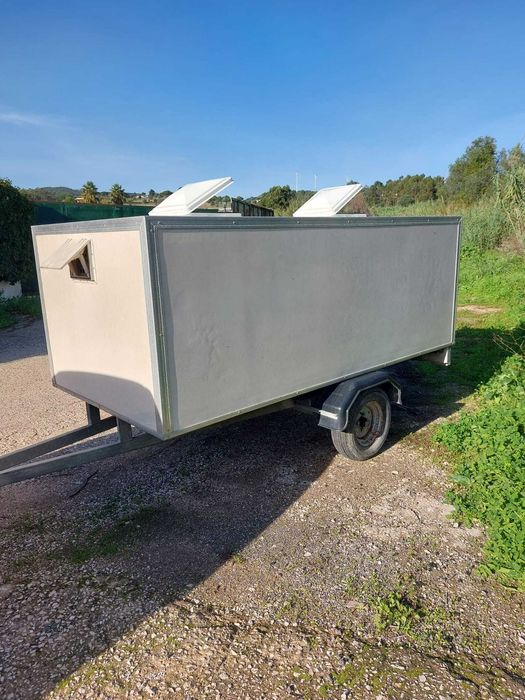 Reboque  transporte de animais