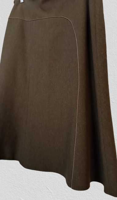 Brązowa spódnica wełniana midi z haftem r. 48