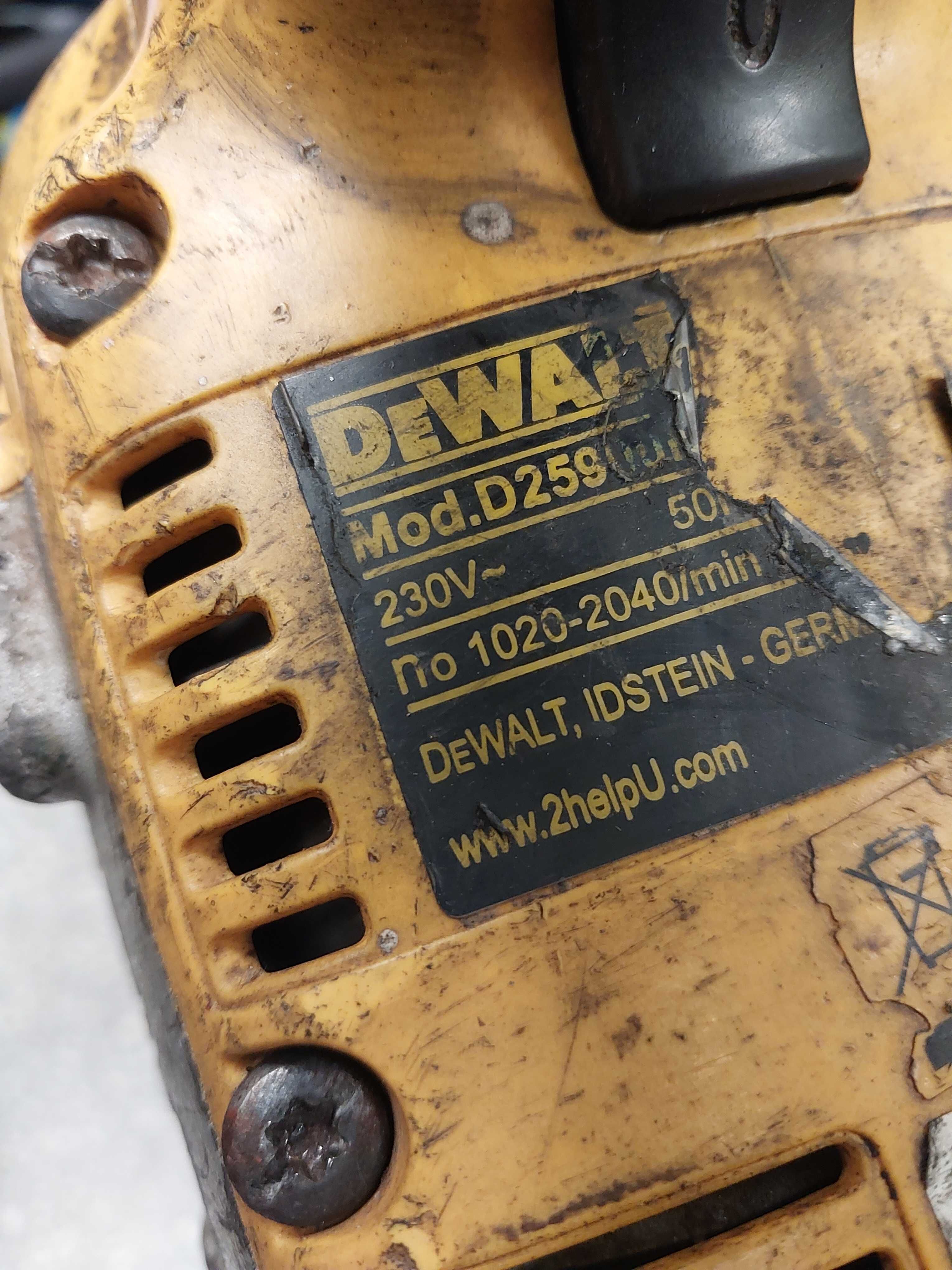 Młot wyburzeniowy Dewalt sds max