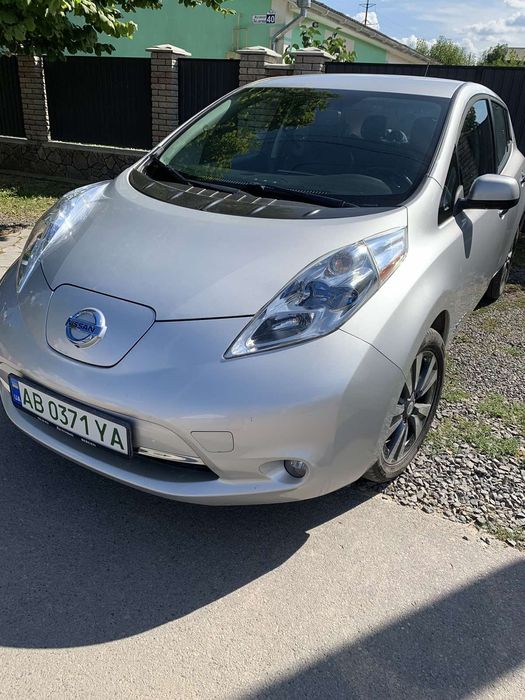 Nissan Leaf Tekna з Норвегії 2015 рік 75.17% SOH Chademo