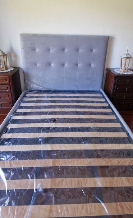 Camas De Casal Estofadas Top de Gama 190x140m Estrado Incluído 199€ !!