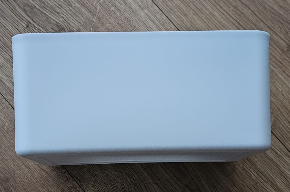 Nowe pudełko na chusteczk higienicznei białe 21 x 13 x 9,5 cm polecam
