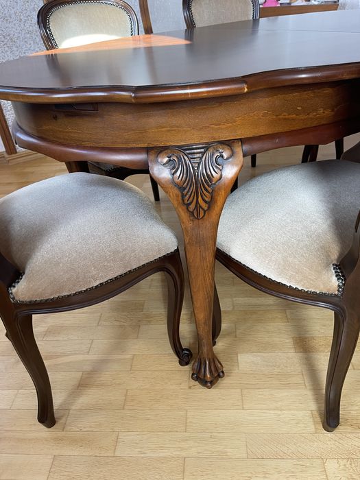 Стіл з стильцями  натуральне дерево горіх! 70-80 років стан ідеальний