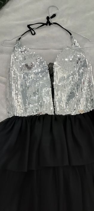Sprzedam sukienkę rozmiar s cekinową