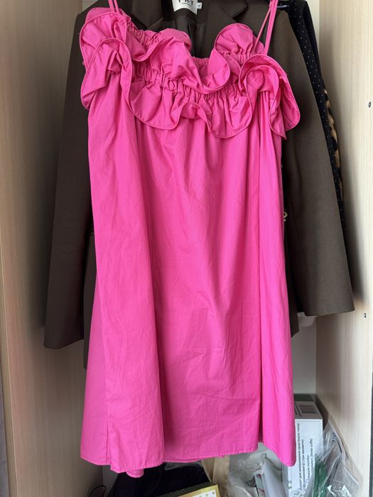 Сукня жіноча рожева