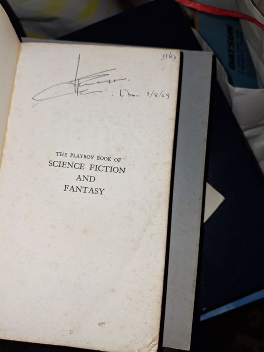 Science Fiction fantasy livro ficção científica playboy