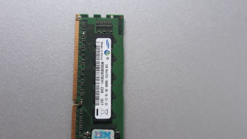 Пам'ять DDR 2GB.