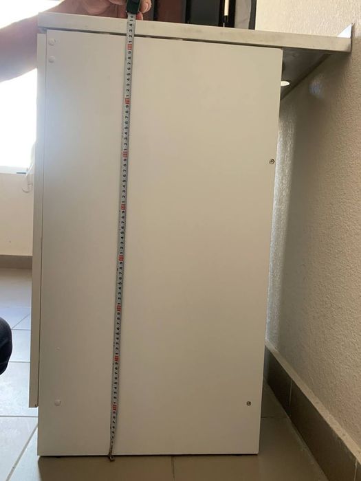 Тумба з мийкою в гарному стані