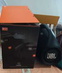 JBL bombox 2 com  pouco uso