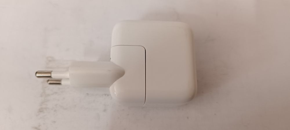 Продам блочок Айфон