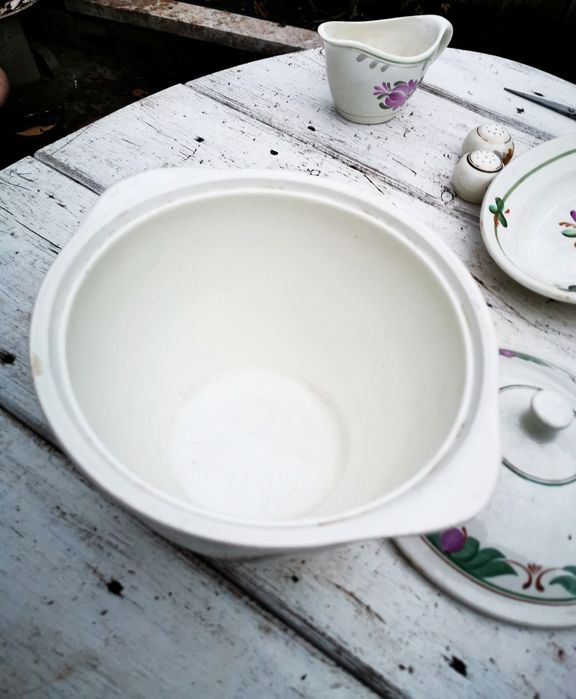 Супница, тарелки Буды