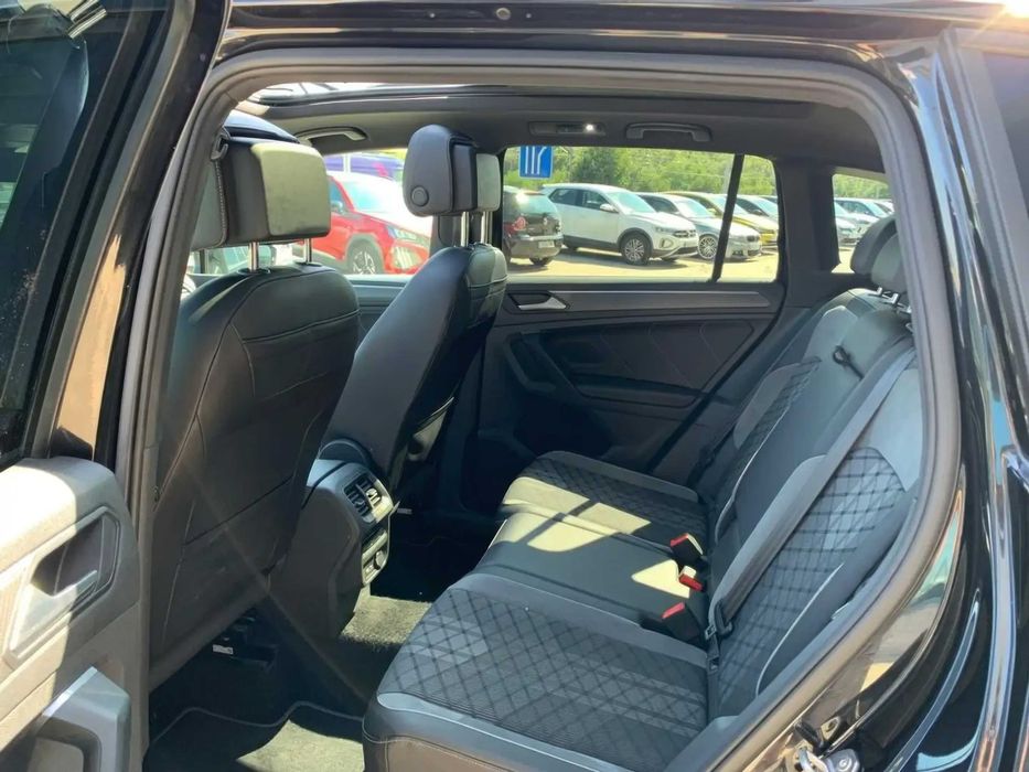 Volkswagen Tiguan R-Line      2022