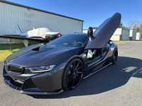 2016 BMW         i8