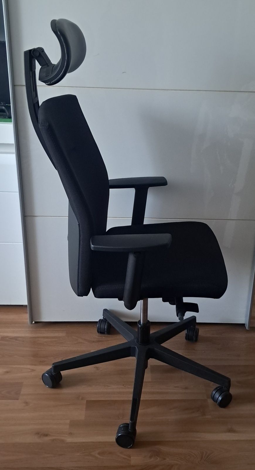 Fotel Bejot Obrotowy CORR CJ 103 Black