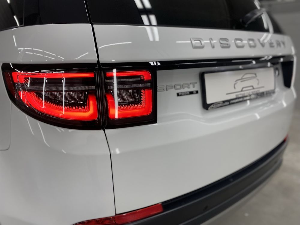 В наявності автомобіль Land Rover Discovery Sport 2019