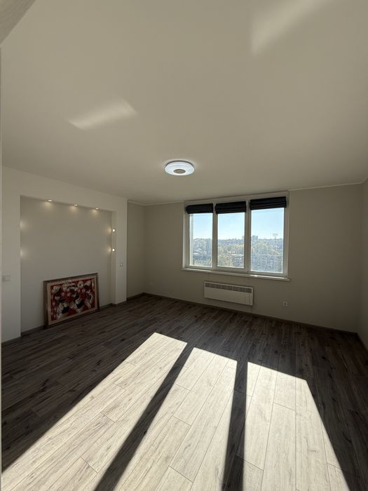 Продаж трирівневого пентхаусу