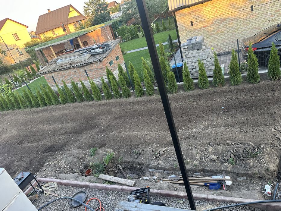 Догляну ваш двір: газон, автополив, рослини