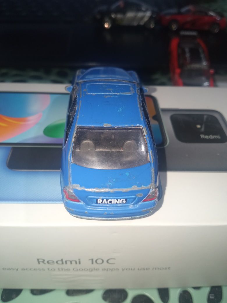 Mercedes c-class realtoy nie hot wheels niebieski