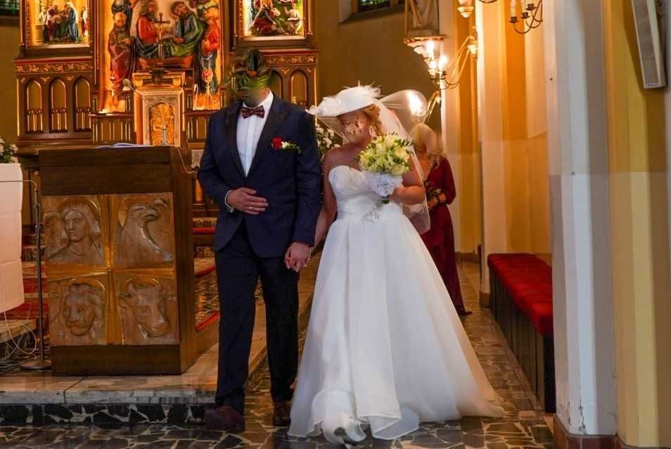 Asymetryczna Suknia Ślubna , gorsetowa, roz. 36-42
