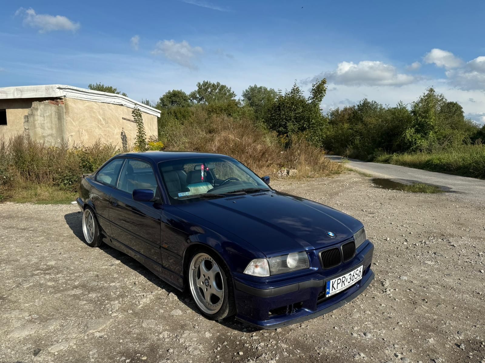 Sprzedam Bmw e36 coupe 1.8is zdrowa