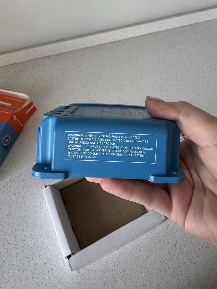 Сонячний контролер заряду SmartSolar MPPT 75/15 Bluetooth