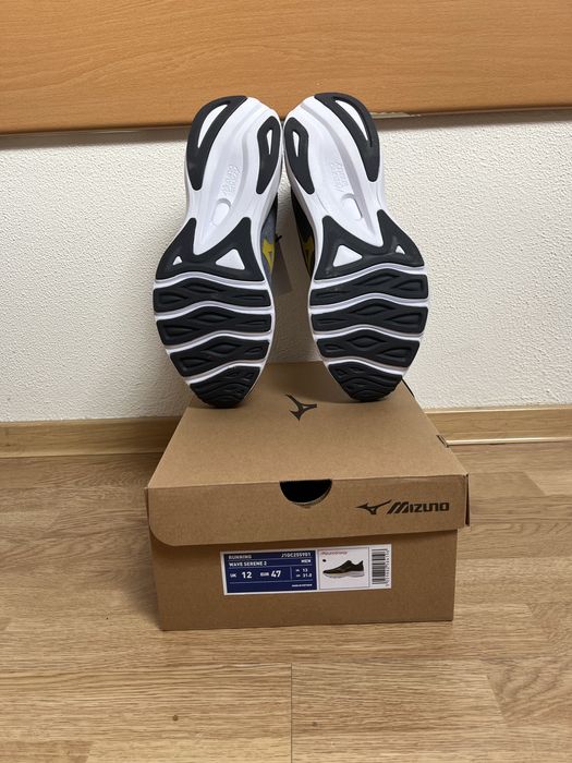 Buty Mizuno Wave Serene 2