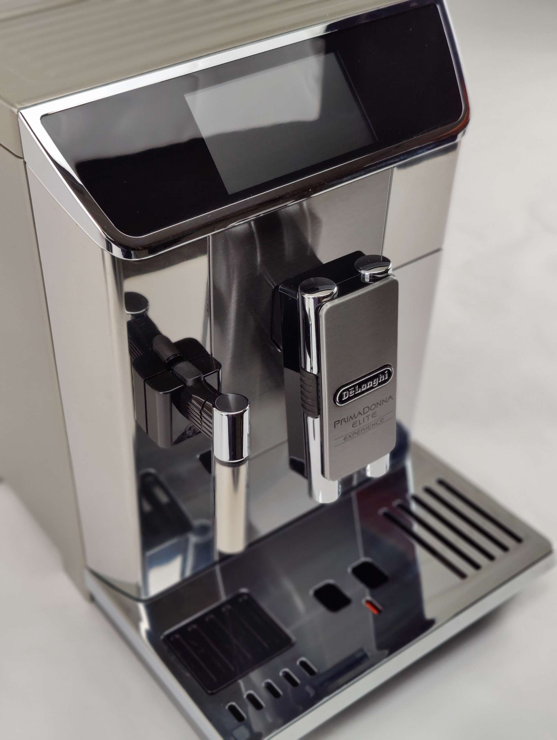 Automatyczny ekspres De'Longhi PrimaDonna Elite Experience 1450 W